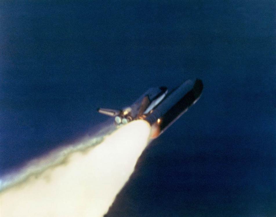 ss-160127-challenger-lookback-13_e06d43354b26514cd84f44fe80f81894.nbcnews-ux-1024-900.jpg