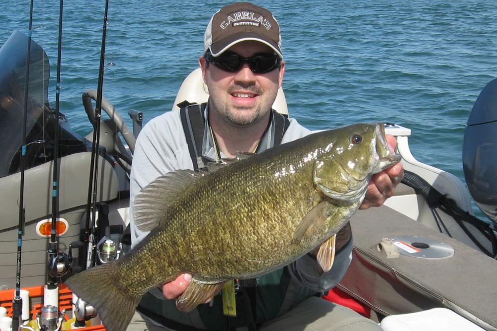SM Bass (21.75in - 16.5in - 7.0lbs) - Lake Erie - 5-3-13.jpg