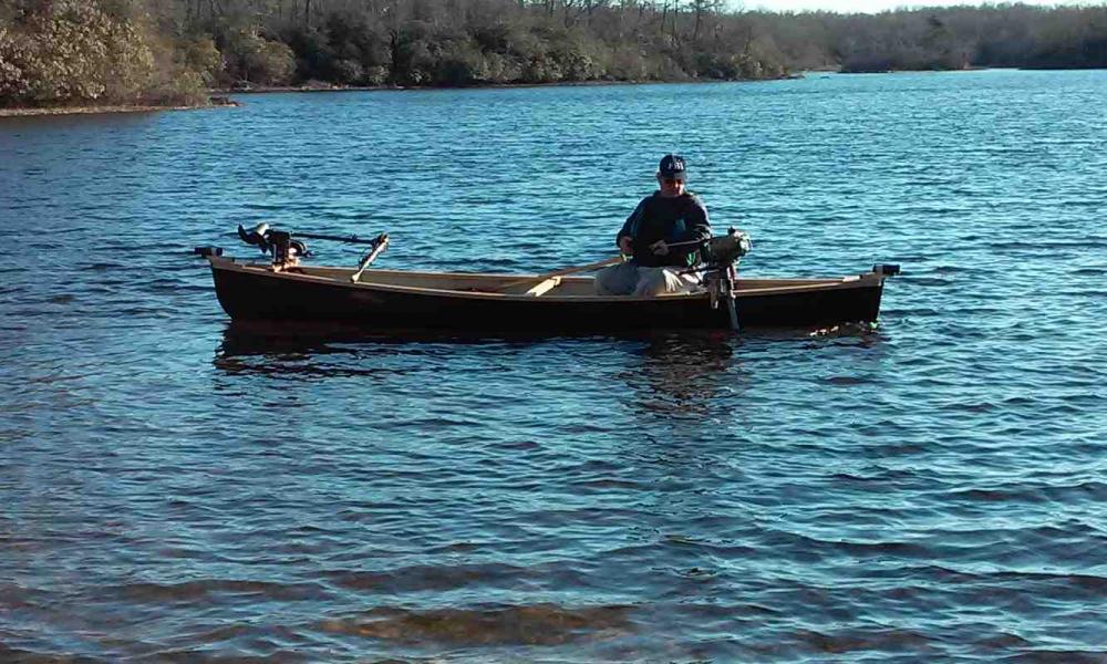 canoe on water 1.jpg