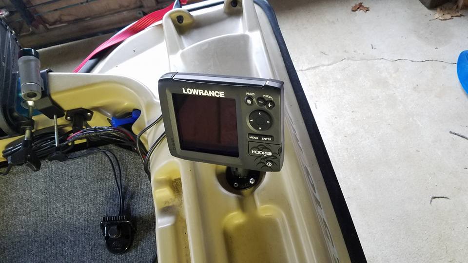 Lowrance2.jpg.763edec4bffeb455f898a40af416d015.jpg