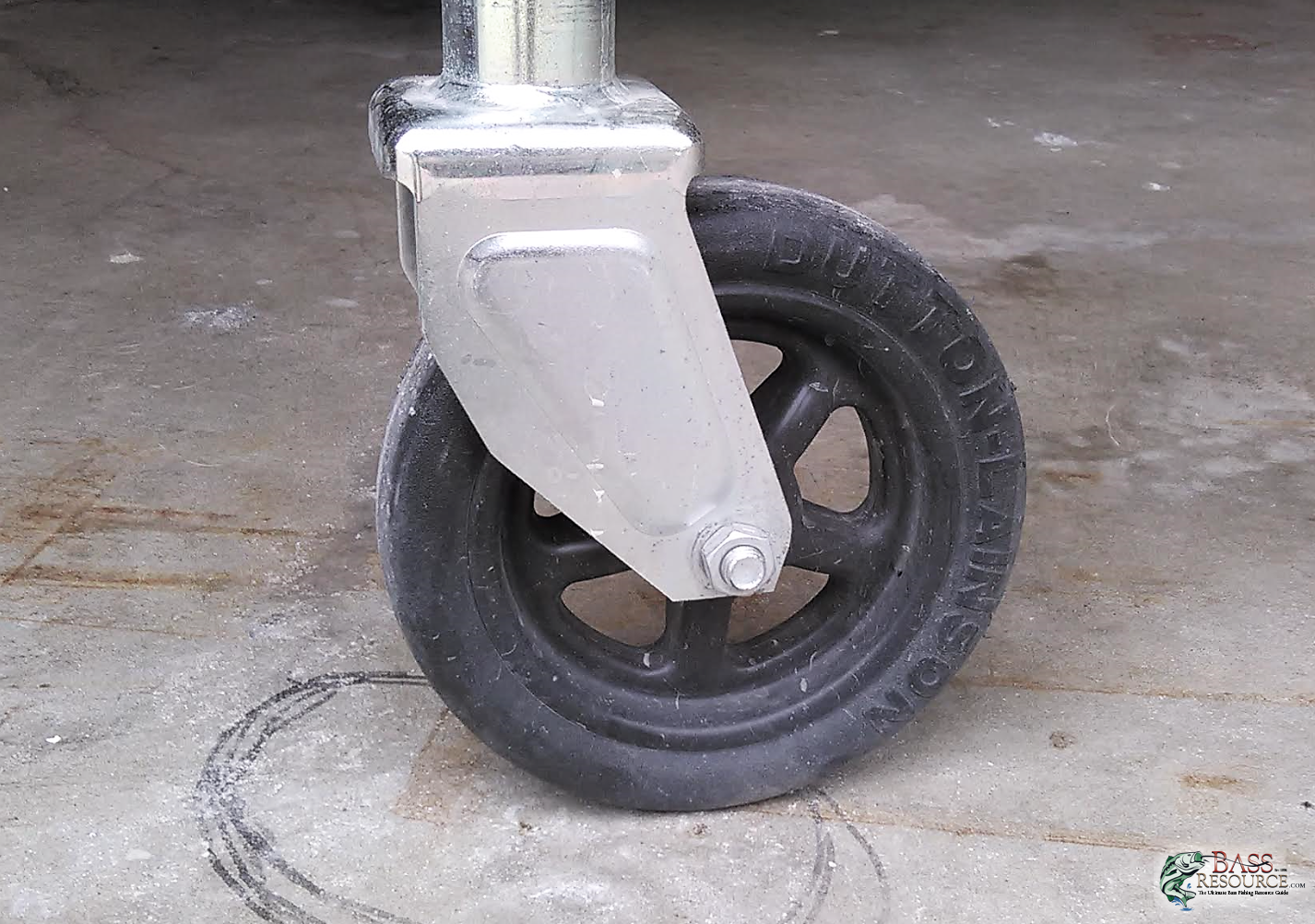 large.596805477b544_LundOriginalTralierJackwheel.png.cff48e6274e68d8c051ae264112f5533.png