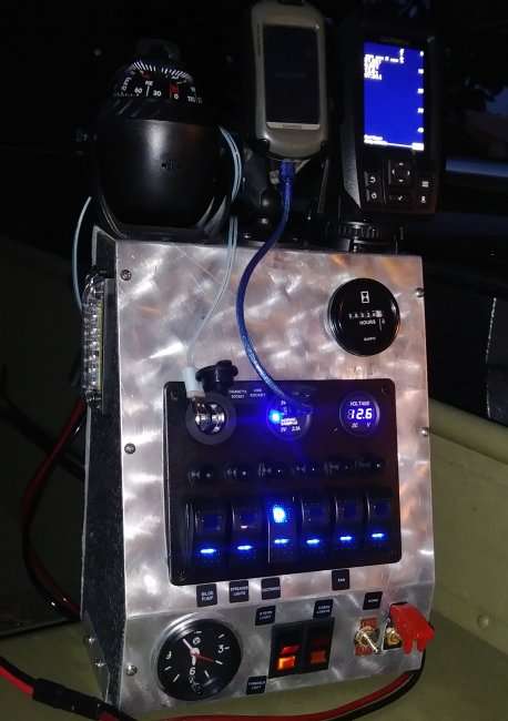 instpanel_nite_s.jpg.5978b0f160c62e58b13d31de9664e99e.jpg