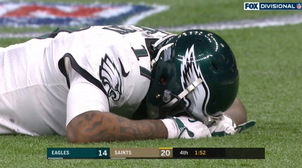 alshon-jeffrey-interception-eagles-saints.png