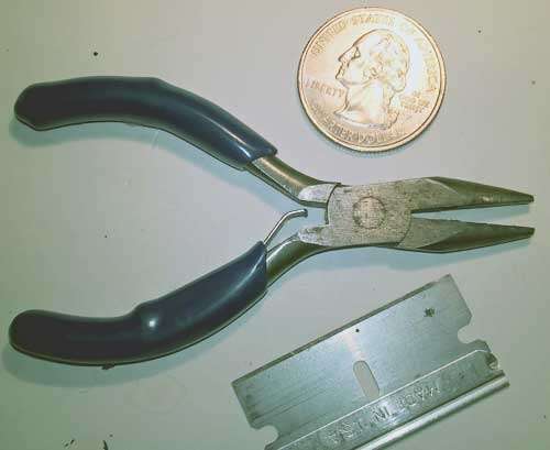 pliers.jpg.da960b932d1fdf3e76264af0df218f45.jpg