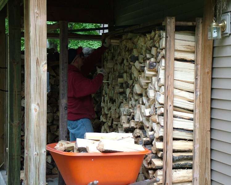 1454850338_Splittingwood2.jpg.ce151a2e5fb810cb40aea81448fc75eb.jpg