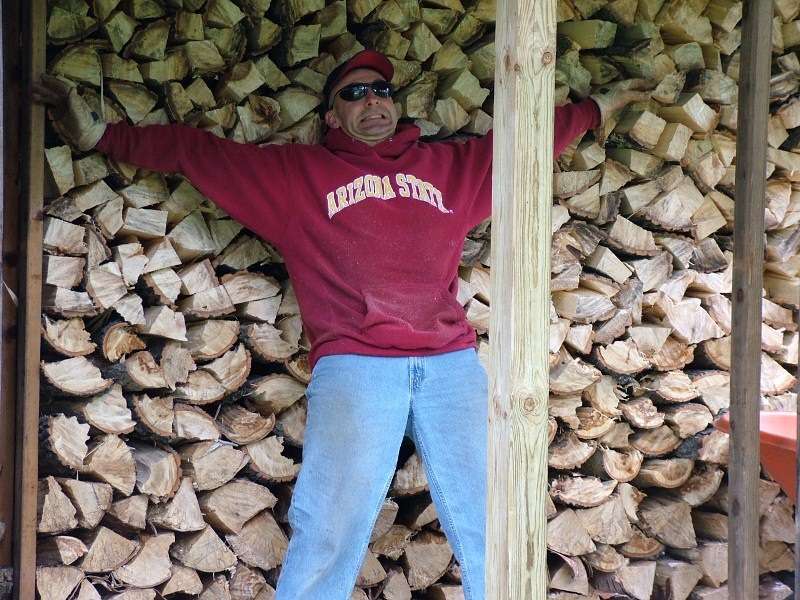 519946686_Splittingwood1.jpg.75e3f4e71545cfa59df7b003efb0aecd.jpg