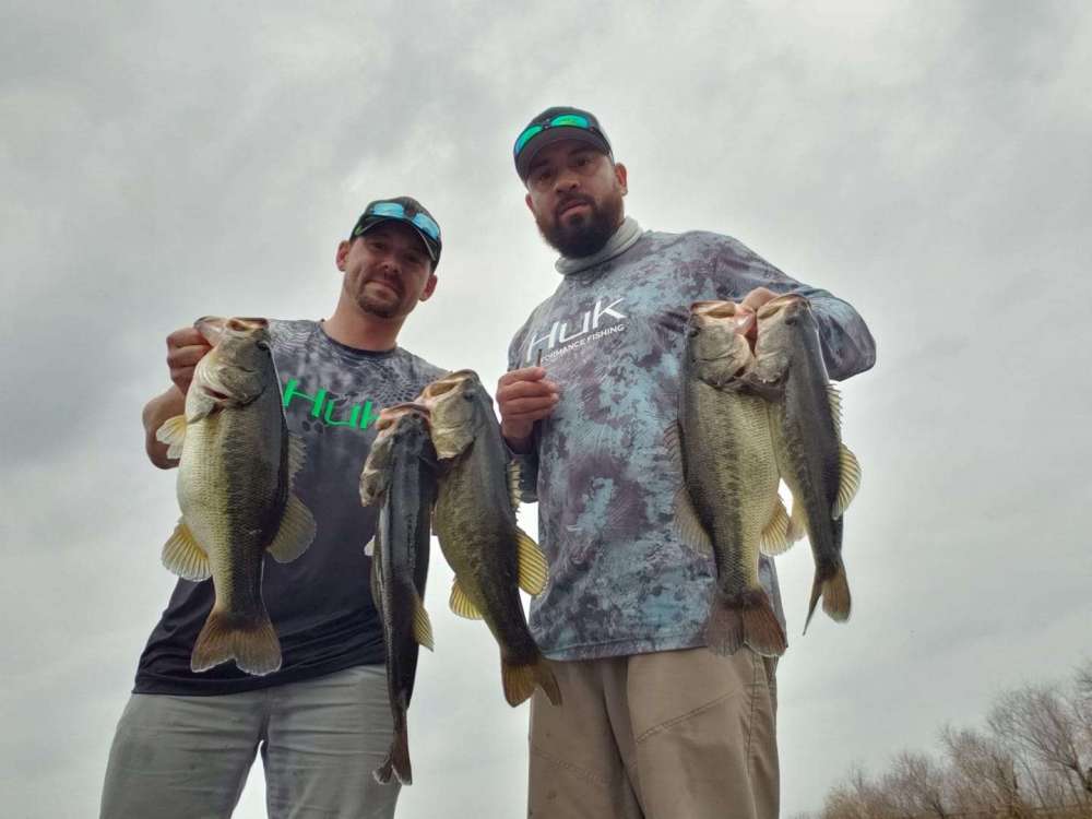 choke-canyon-bass.thumb.jpg.b6aefc69c2131f78a2271dbb57e50102.jpg