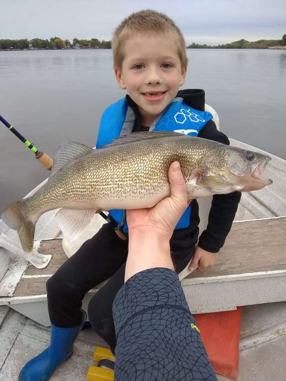 9-27-20 Liam 21 inch Walleye.jpg