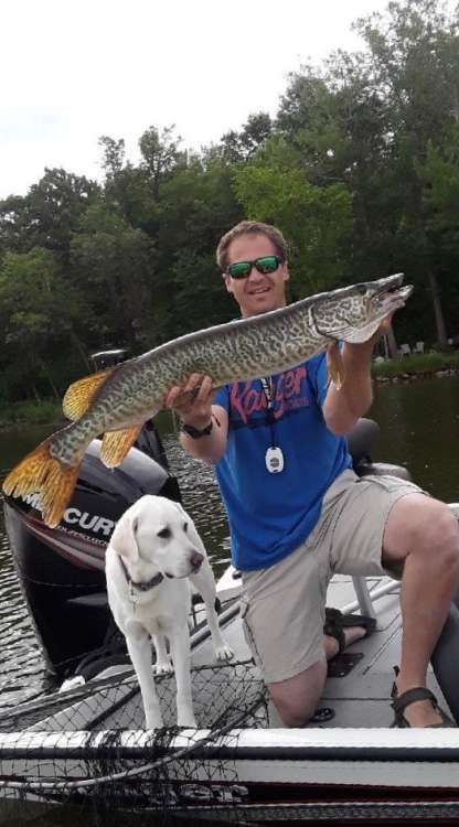tiger muskie horizontal.jpg