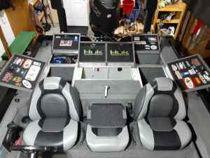 Lund 1875 Pro-V Bass Aft Spaces