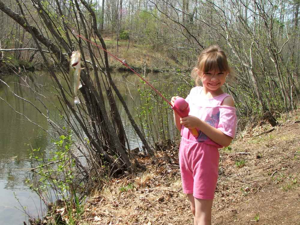 Katie with fish.JPG