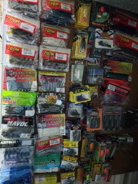 76649600_tacklewall.jpg.cd266d0b34f9e87870925908ed6fa16d.jpg