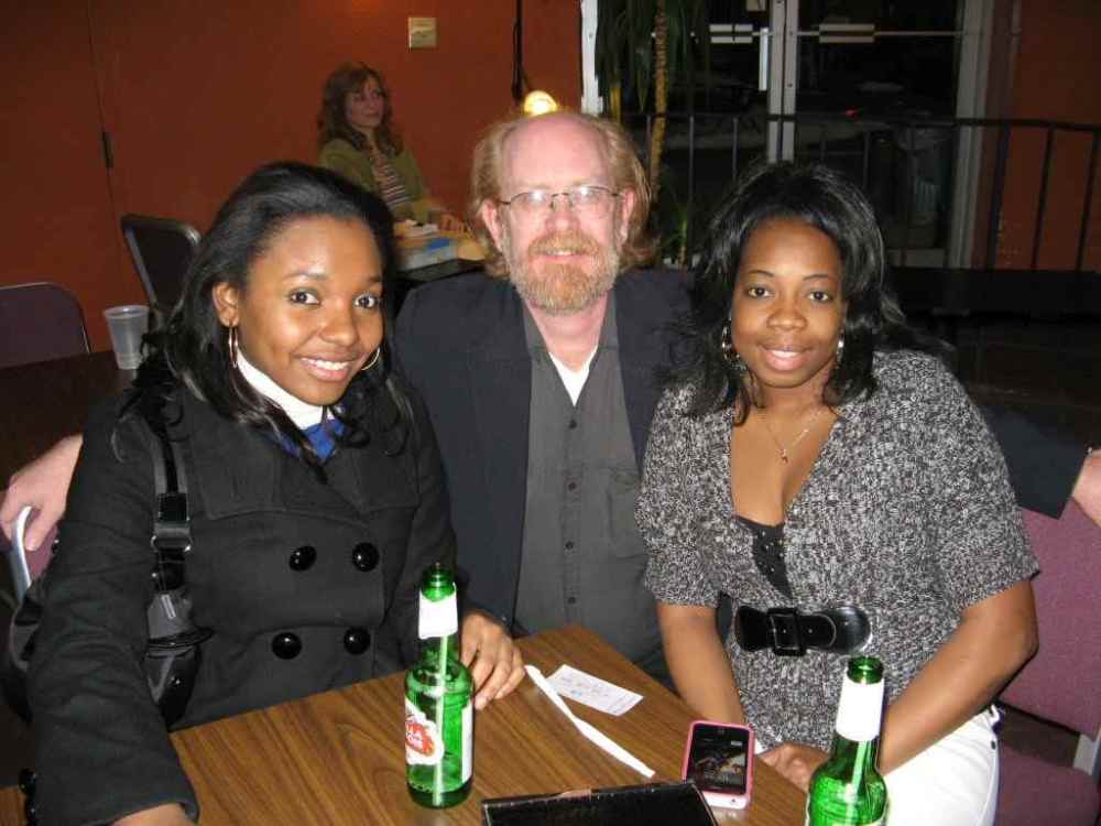 1445768269_KenGirls.thumb.JPG.f4a4b605feeb870e8bbca39908fa19f4.JPG