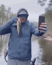 fishing.gif.c3cc97a45cfee34eca33bfae0a08bcd6.gif