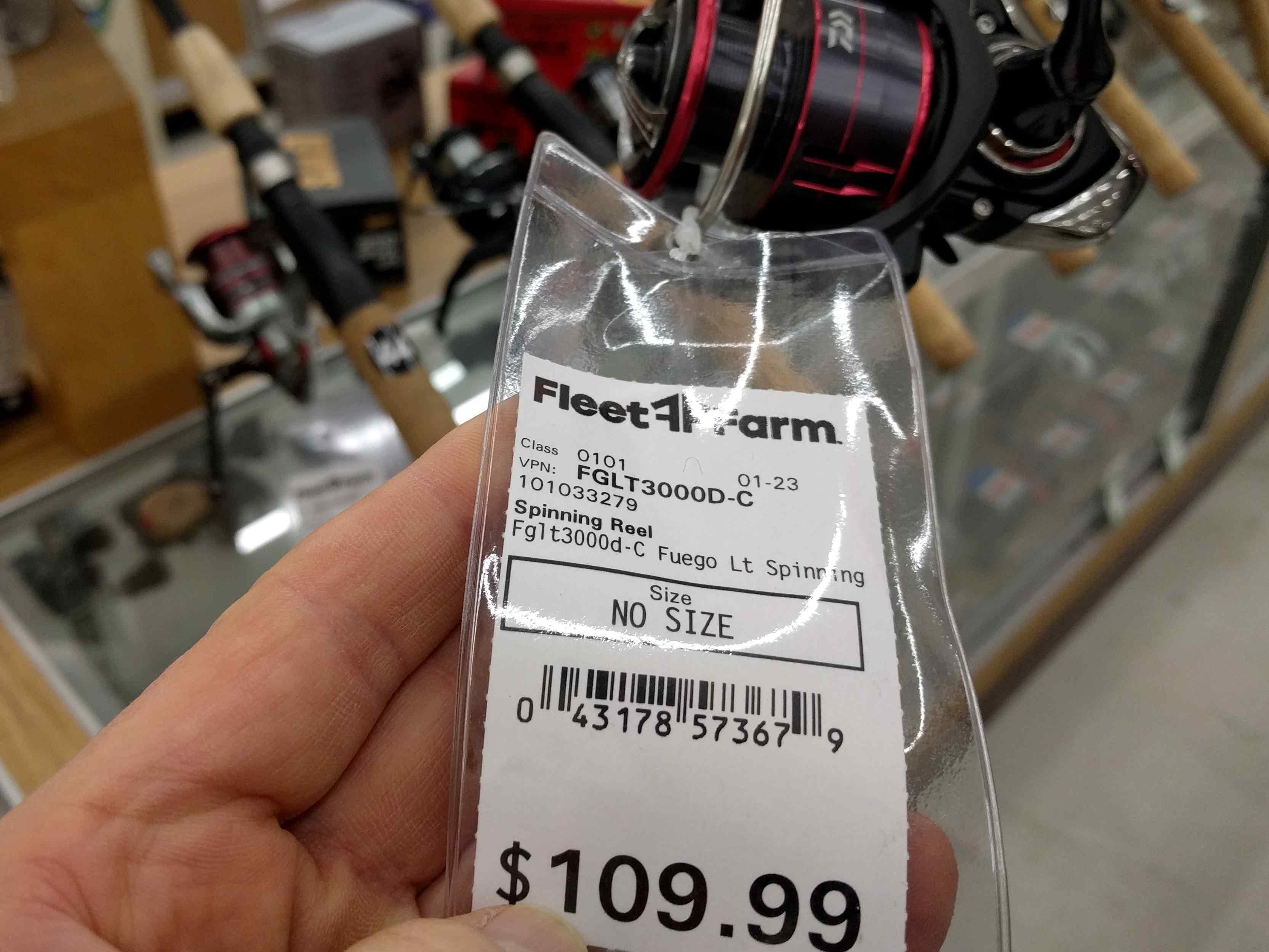 Why is this DAIWA reel $109.99 cost more than the Pflueger $69.95. Compare  pics and tell me the Daiwa Isnt junk. - Fishing Rods, Reels, Line, and  Knots - Bass Fishing Forums