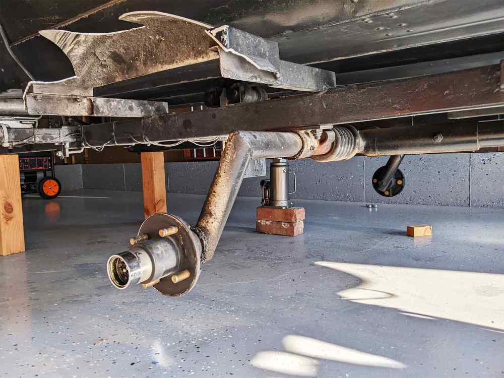 trailer-hub-1.jpg