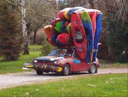 LoadedKayaks.jpg.3c37d7394bbe668bfdb99d19a5af282b.jpg