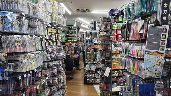 tackle-store-2.jpg