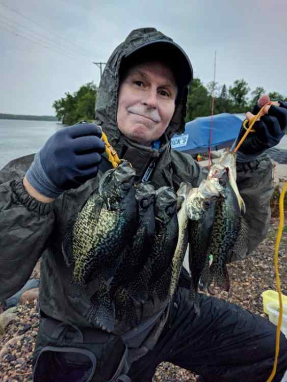 raincrappie046.jpg.40ead886048bf1c2f7e0f67885dc2a46.jpg