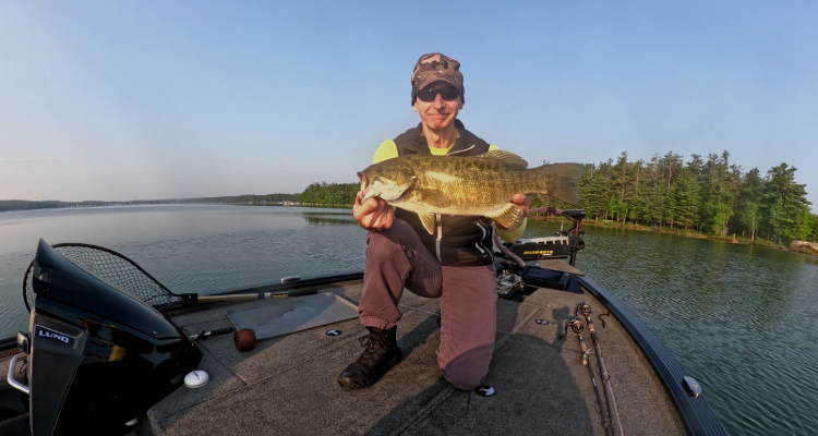 TopwaterSMBbr.png.b223e6a0d2a89fb2914737881a071bbf.png