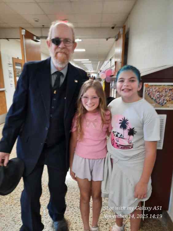 TheTrio(Md).jpg.87037f2888fedf8f3cd33cbc20a261f5.jpg