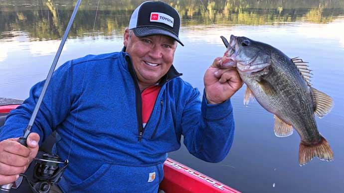 Scroggins Feeds Finicky Bass A Petey Rig | The Ultimate Bass Fishing  Resource Guide® LLC