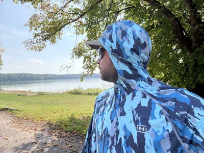 Besides being very comfortable, this sun shirt features some great, well-thought-out design elements.