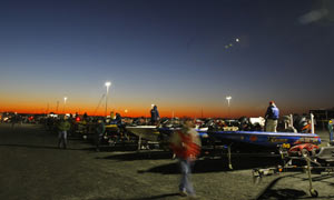 Anglers prepare to launch on Day One of the 2009 Bassmasters Classic.