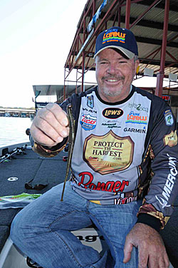 Bassmaster Elite Series pro John Murray’s experiences with a finesse worm led to the design of the Gene Larew Tattletail Technique Worm.