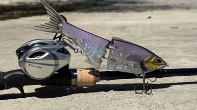 The Gravitator looks great in the water with a natural gliding action, but it also has features designed to help you cast the bait much further than other similar glide baits.