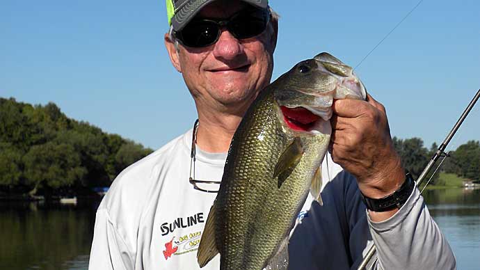 The #1 LURE To Catch Bass (Jig Fishing 101) 