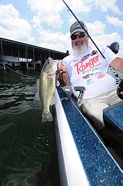 Dion Hibdon likes to throw slow-sinking lures such as a Senko to catch bass suspended under marina docks.