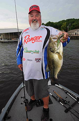 Missouri pro Dion Hibdon can catch bass from top to bottom with his five favorite summertime lures.