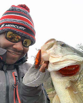 Lipless crankbaits as well as diving crankbaits are all great wintertime bass lures.