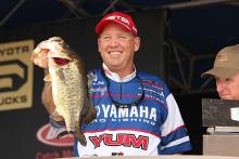 Tournament leader Alton Jones carries a 9-pound lead into Sunday’s final day of competition.